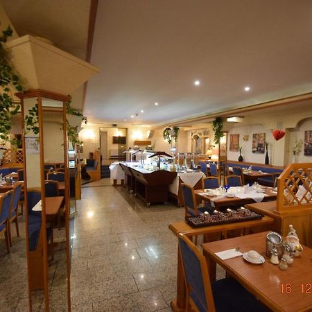 Hotel Zur Rebe Hochheim am Main Extérieur photo