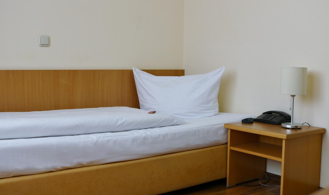 Hotel Zur Rebe Hochheim am Main Extérieur photo