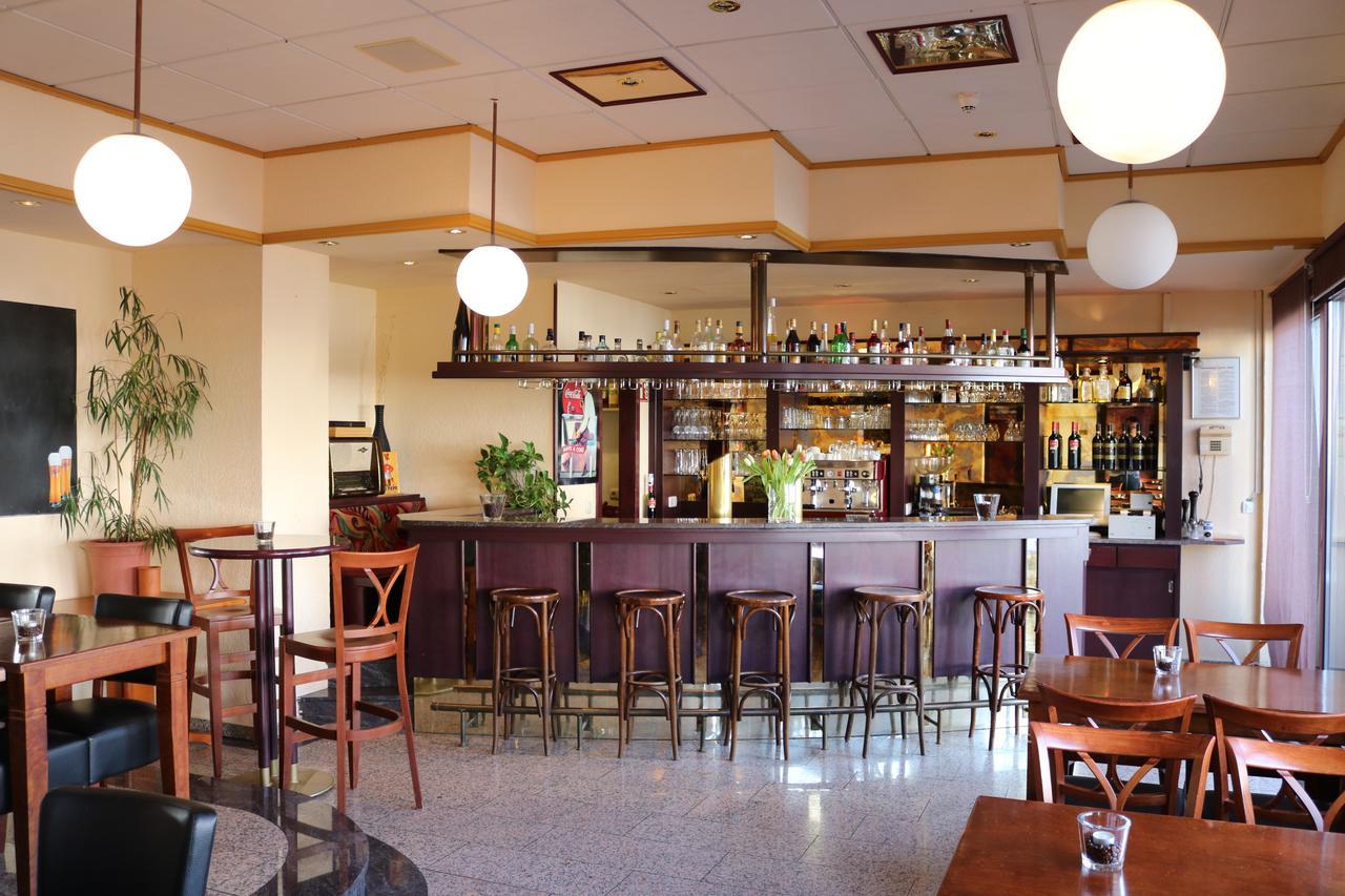 Hotel Zur Rebe Hochheim am Main Extérieur photo