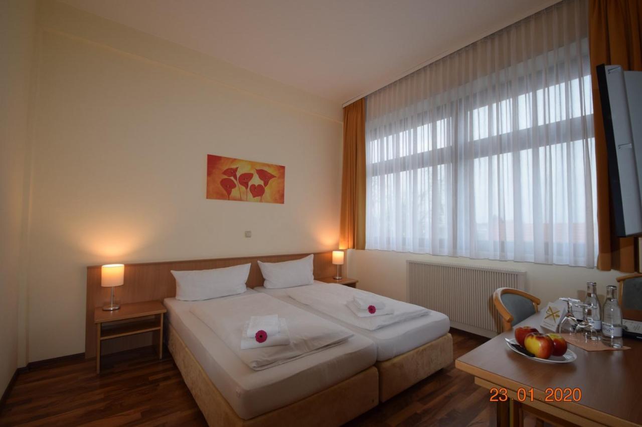 Hotel Zur Rebe Hochheim am Main Extérieur photo